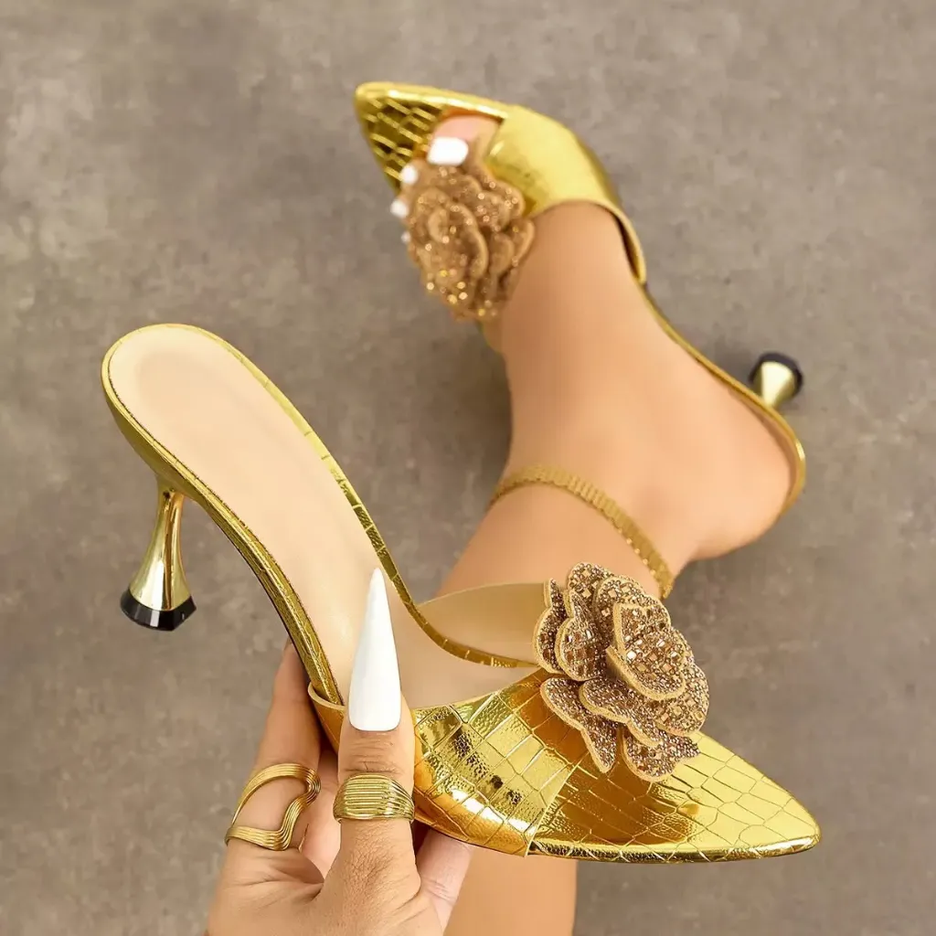 SLIPPER HEEL